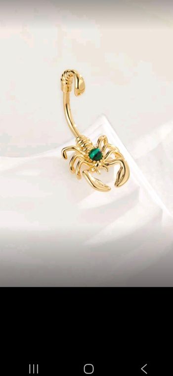 Piercing nombril gold ✨️ 🦂 malachite 