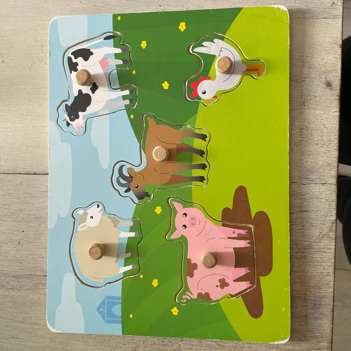 Puzzle en bois avec formes