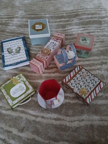 Lot 8 petits boîtes cadeaux multicolore - Artisan