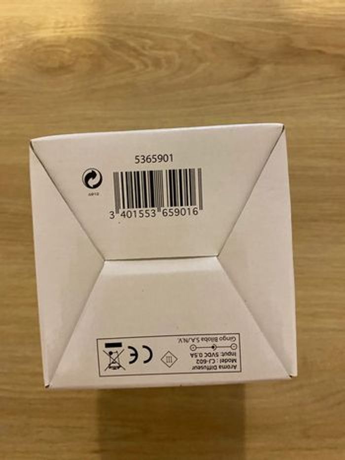 Diffuseur d’huiles essentielles ultrasoniques neuf - photo numéro 5