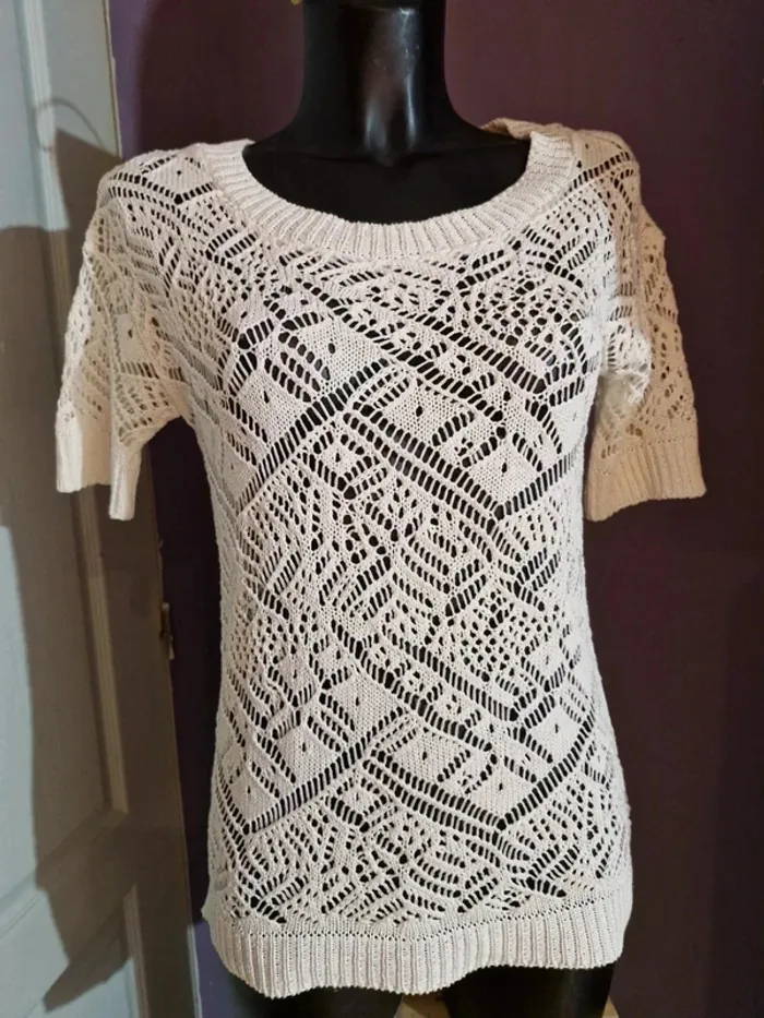 Haut ajouré blanc ss manches Agathe velmont  taille 38 - photo numéro 3