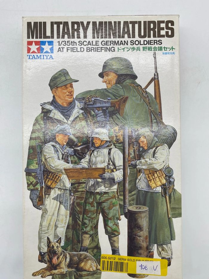 Maquette Tamiya military miniatures German Soldiers at Field briefing