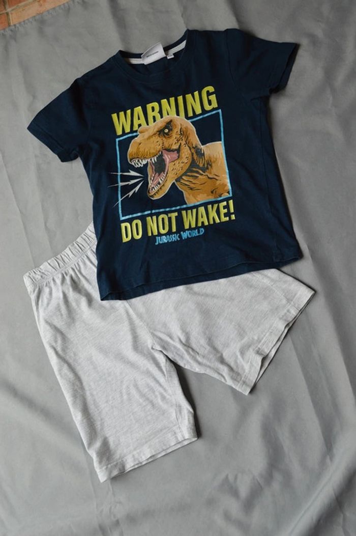 pyjamas deux pièces Jurassic World gris et marine taille 7 ans / 122 cm