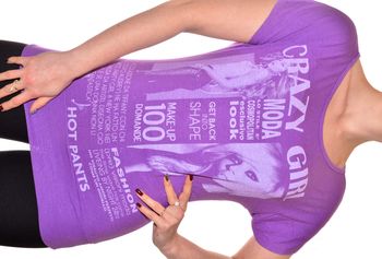 long tshirt élastiqué taille M violet clair et blanc original motif crazy girls mode col rond