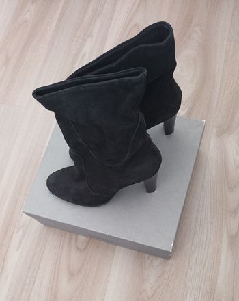 Bottines à talon en daim 39