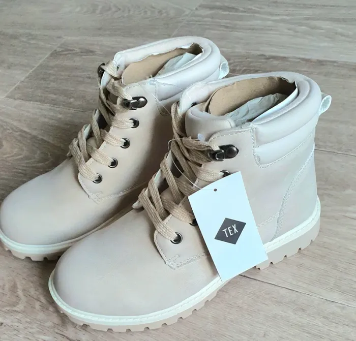 Bottines beiges taille 34 neuves - photo numéro 4