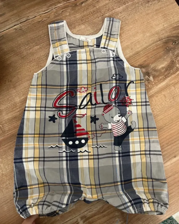 Lot 4 pièces : 2 grenouillères + 1 pantalon + 1salopettes Pantalon bébé 3 mois - photo numéro 5