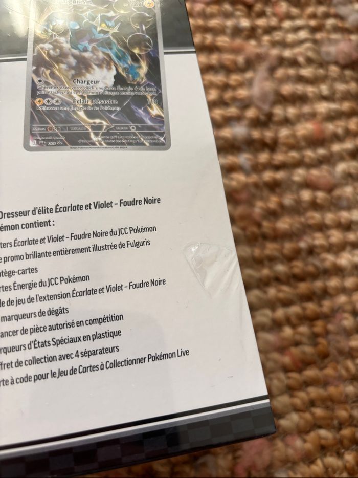 ETB Pokémon - EV10.5 - Foudre Noire (défaut) - photo numéro 4