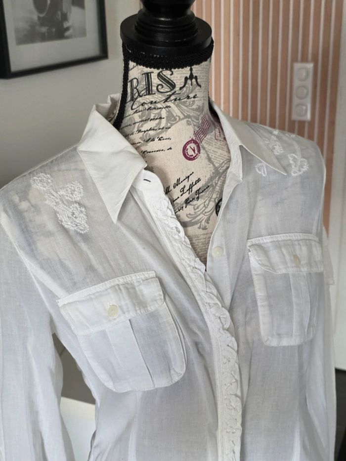 Tres belle chemise - photo numéro 2
