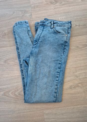 Jean Bershka taille haute taille 40