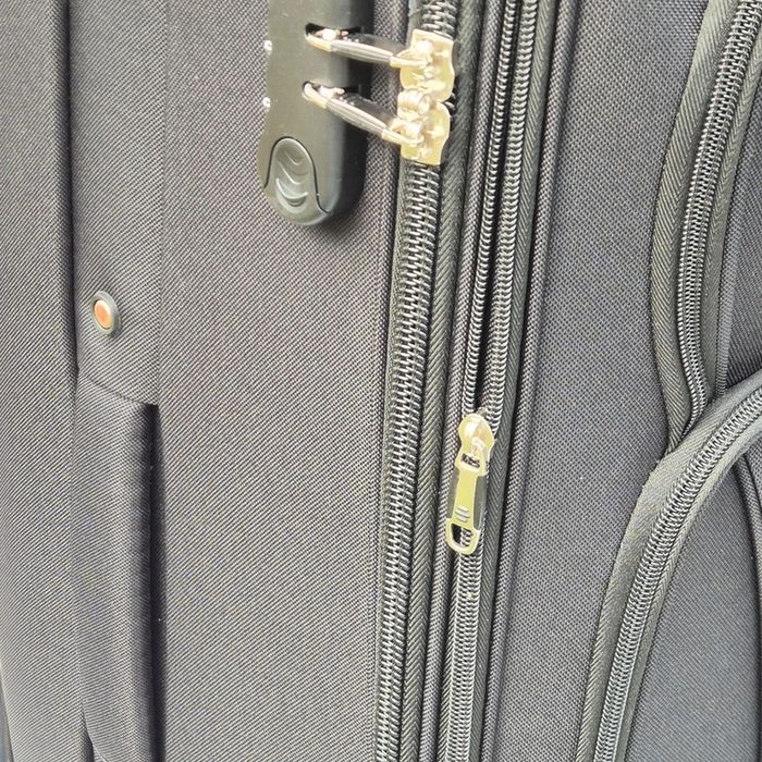 Valise cabine 55 cm en tissu noir neuve - photo numéro 4