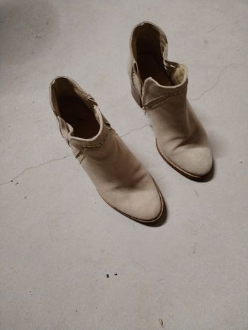 Bottines à talon beige 