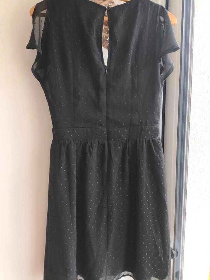 Robe noire 36 - photo numéro 2