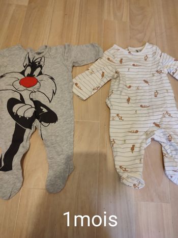 Deux pyjamas en coton