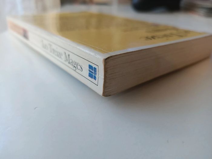 Livre dont vous êtes le héros n°620 épée de légende 1 les treize mages - photo numéro 4