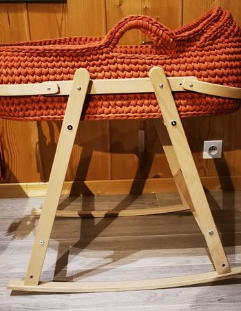 Couffin fait à la main et support