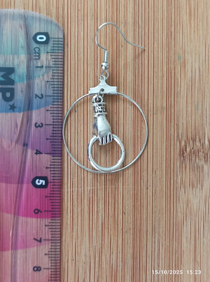 🌺 Boucles d'oreilles créoles argentées - photo numéro 4