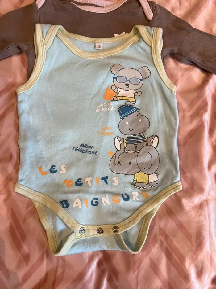 Lot 4 bodies bébé 12 mois - photo numéro 3