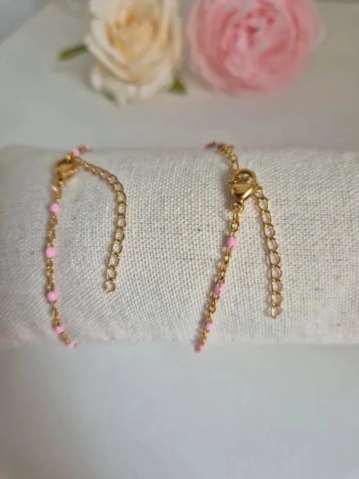Lot de 2 bracelets en acier inoxydable dorée perles roses - photo numéro 2