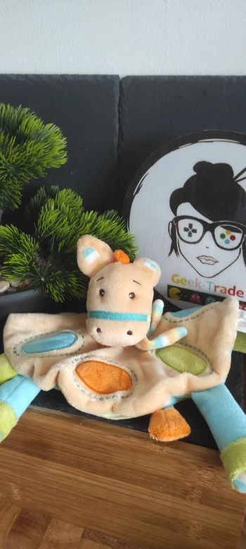 Kimbaloo doudou cheval plat rond vert bleu orange jaune brioche ovale rayé rayure la halle