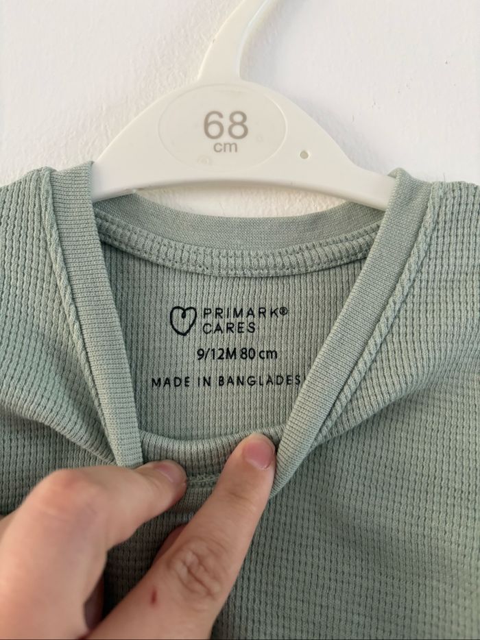 T-shirt manche longue primark 9/12 mois 80 cm - photo numéro 3