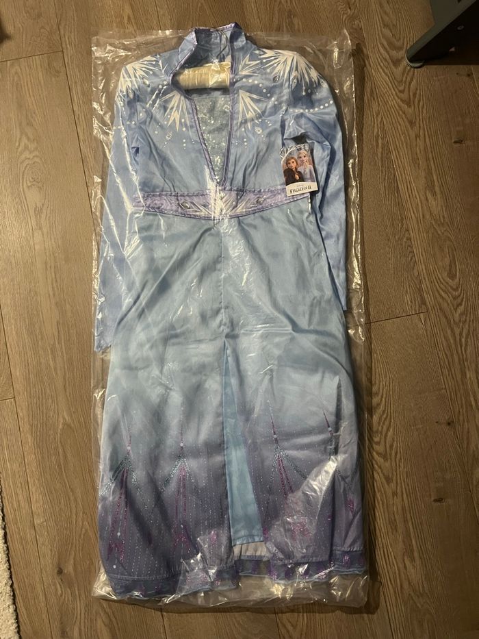 Déguisement reine des neiges officiel Disney store - photo numéro 3