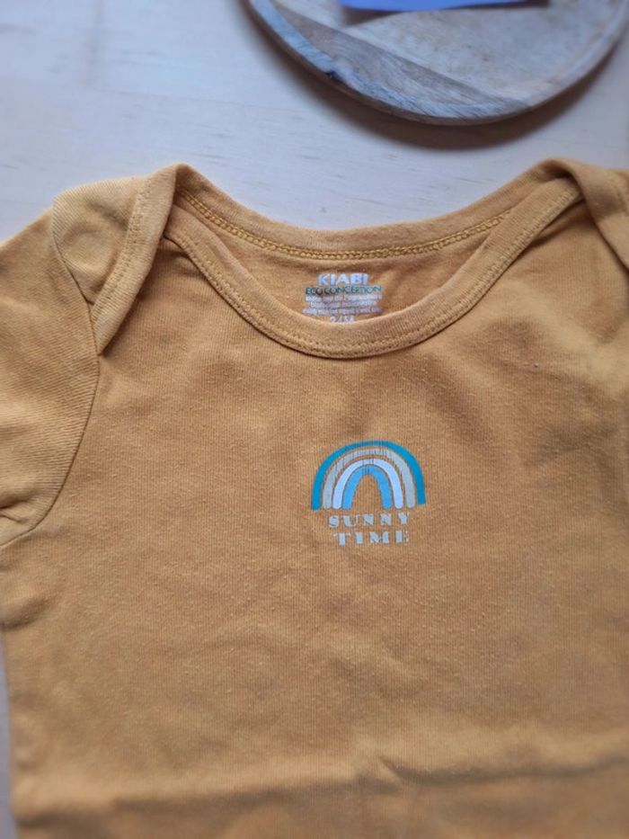 Bodies manches courtes taille 24 mois Marque Kiabi Très bon état - photo numéro 3