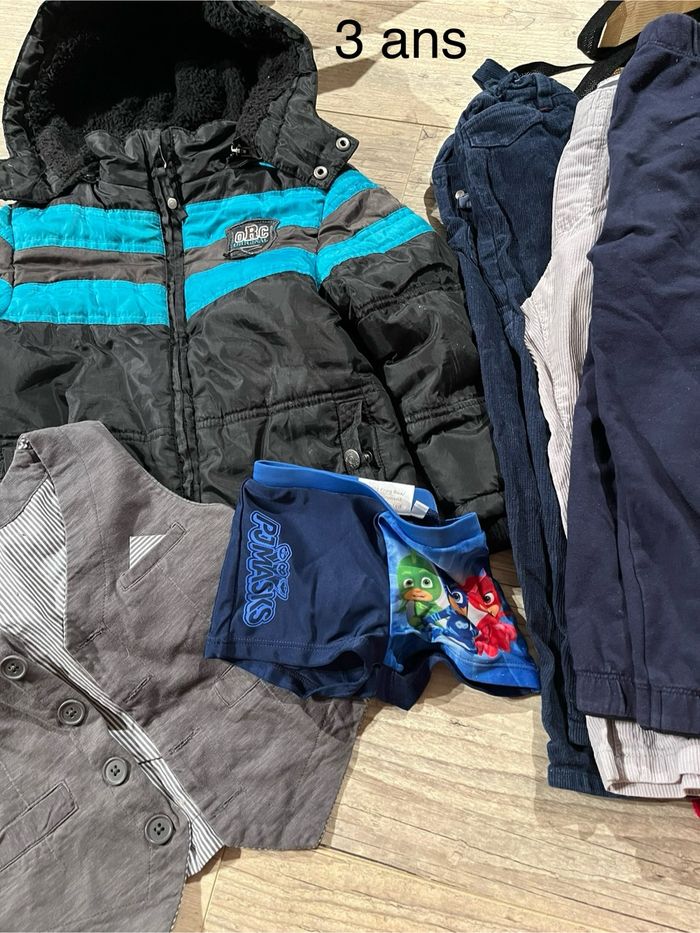 Lot vêtements 2/3/4 ans - photo numéro 2