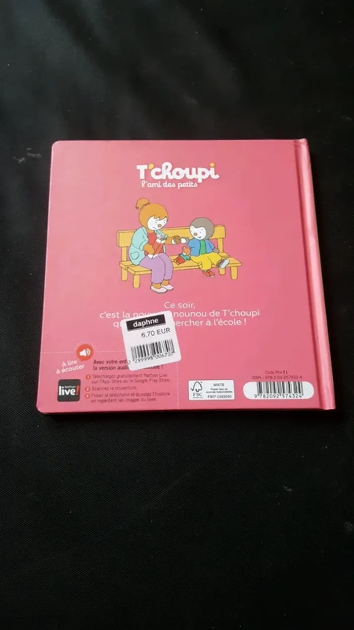 Livre t choupi a une nouvelle nounou - photo numéro 2