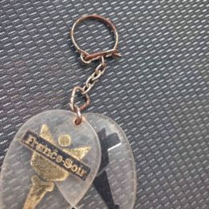 Ancien porte clé France soir