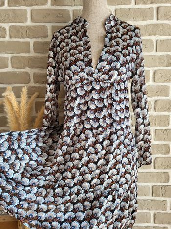 Robe fluide Rue des Abbesses - Fabriquée en France - Motifs fleurs de mariage