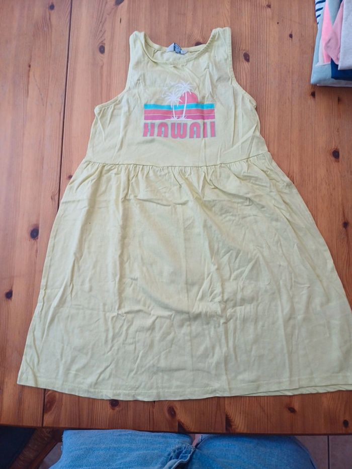 Robe jaune hawai en coton arrive aux genoux