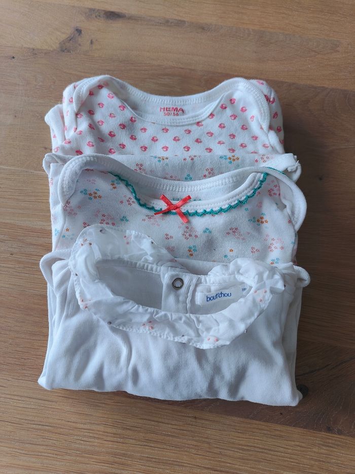 Lot de 3 bodies pour bébés