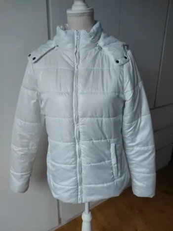 Doudoune blanche capuche amovible 38/40