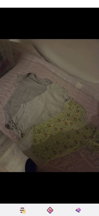 Lot body manche courte  garcon  6 mois