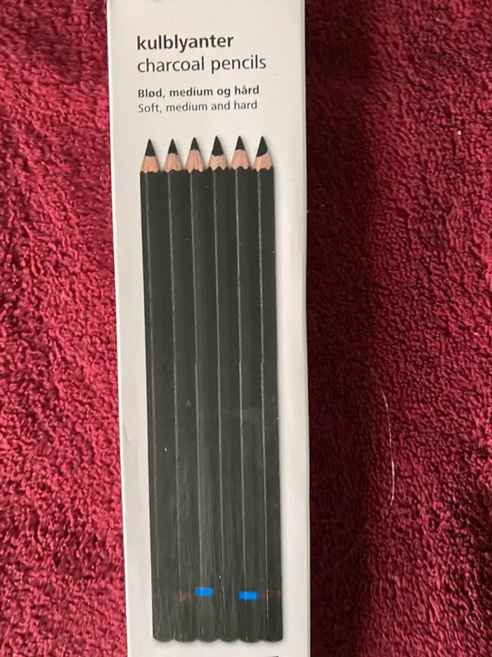 Crayons charbon bois doux moyen dur