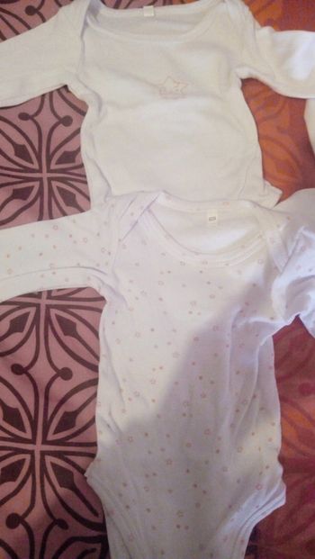 Lot de 4 bodies manches longues roses neuf