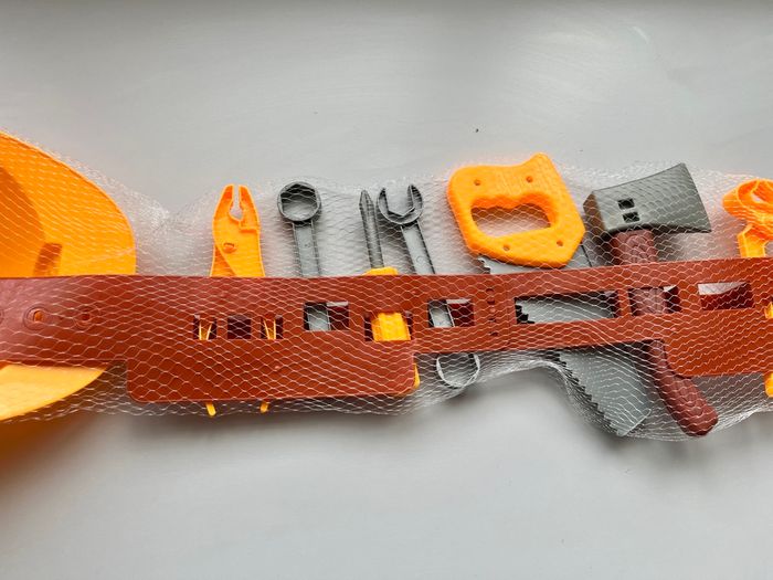Casque de chantier avec ceinture et divers outils pour enfant - photo numéro 5