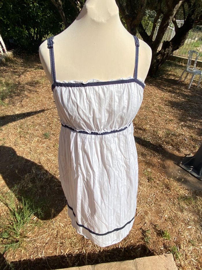 Belle robe à Smocks, Marque , Only, taille L ou 40
