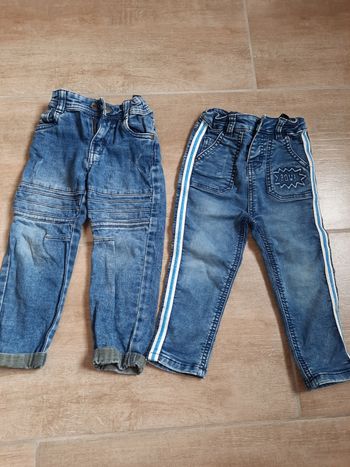 Lot de 2 jeans 2 ans