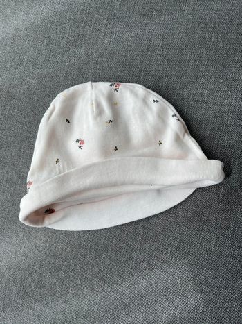 2 bonnets bébé