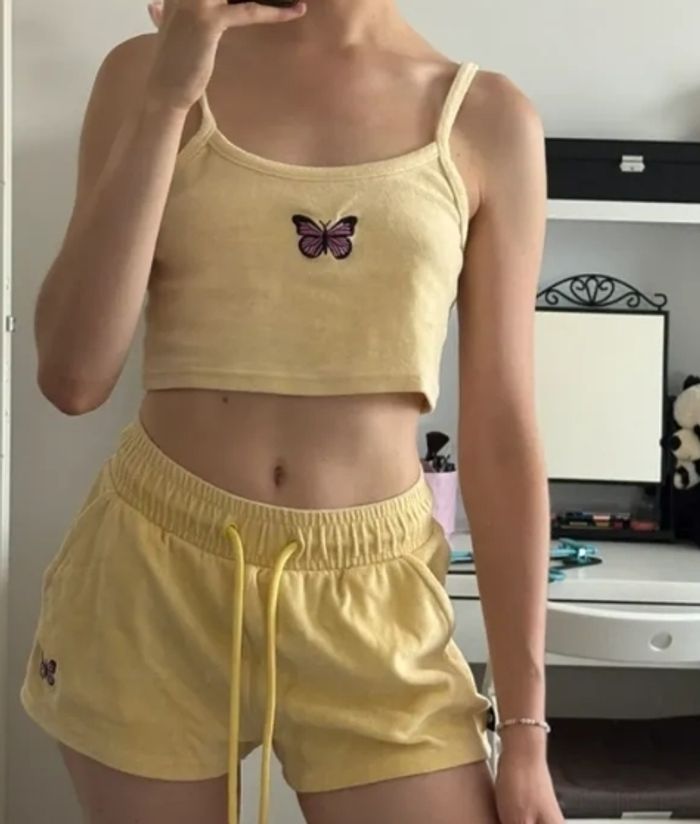 Ensemble velours short et top jaune Bershka
