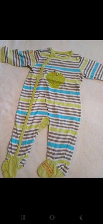 Pyjama bébé taille 6 mois