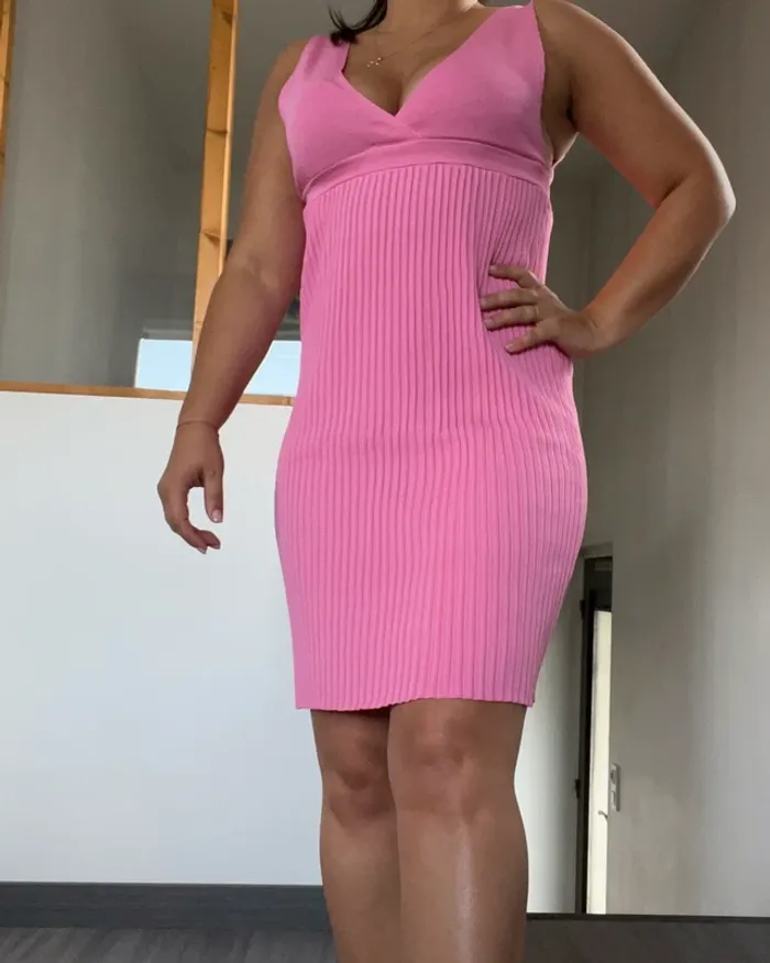 Robe rose moulante sexy cherry koko neuve