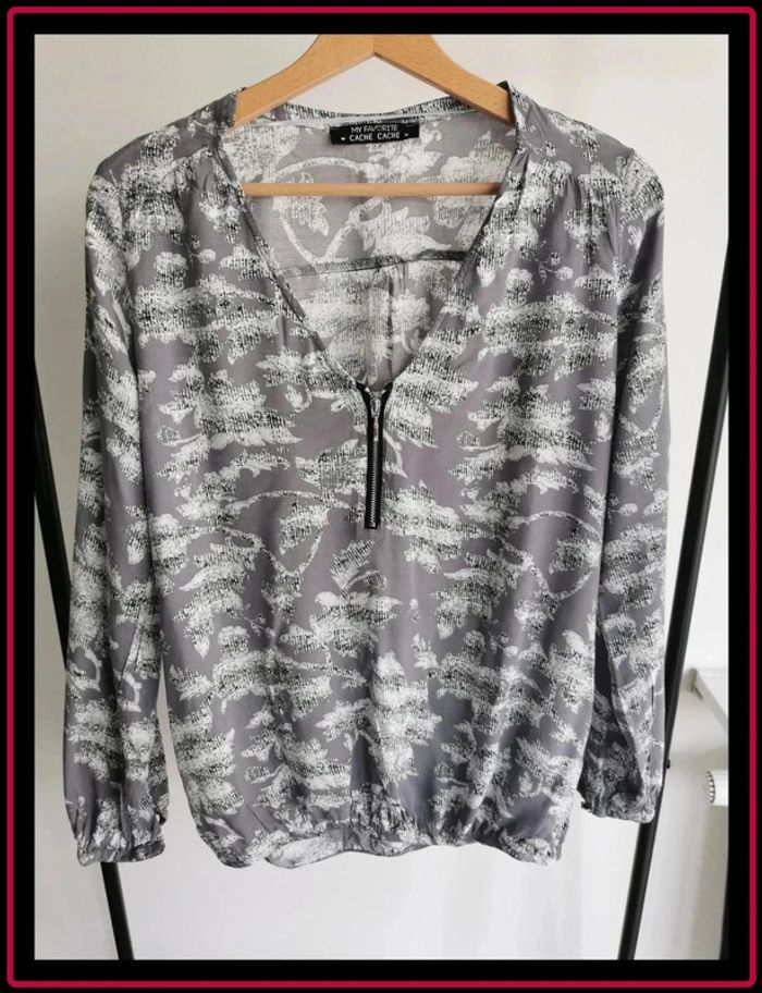 Blouse grise à motifs