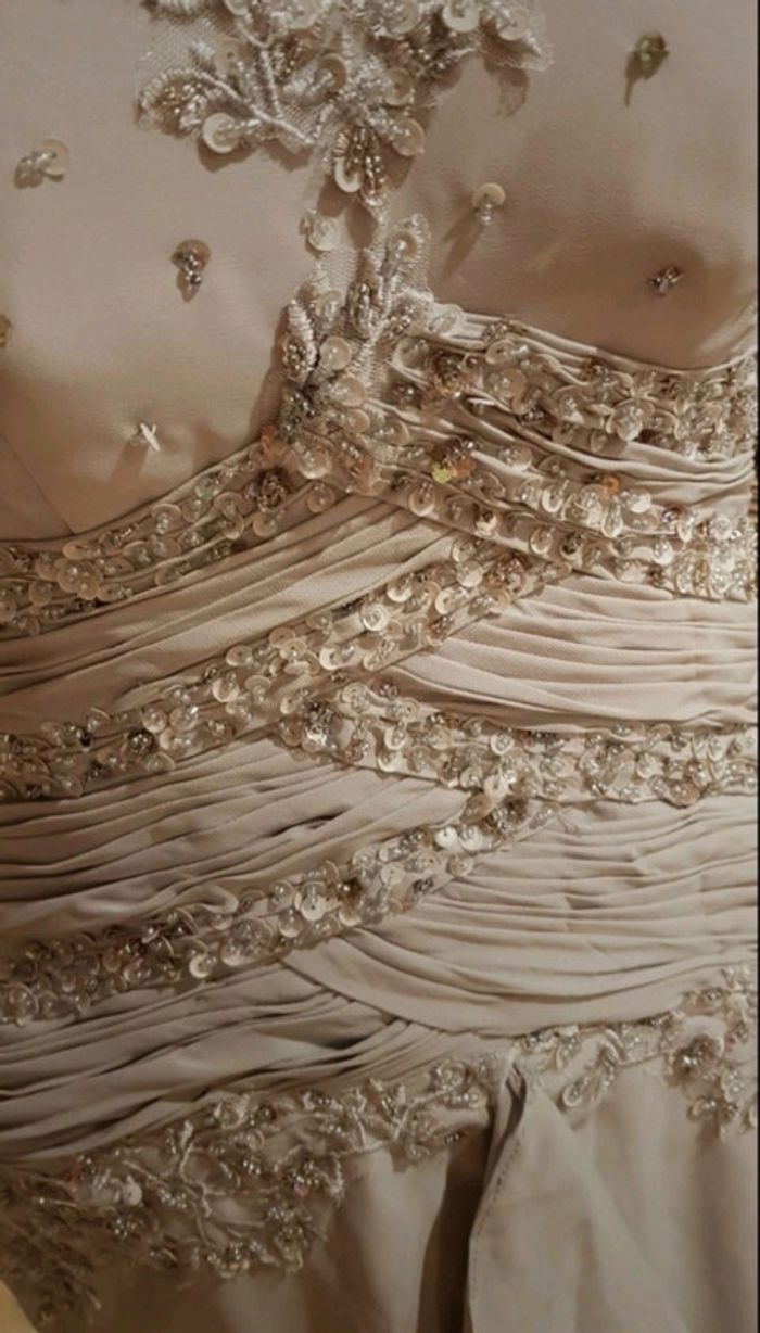 Robe de cérémonie taille 38 - photo numéro 4