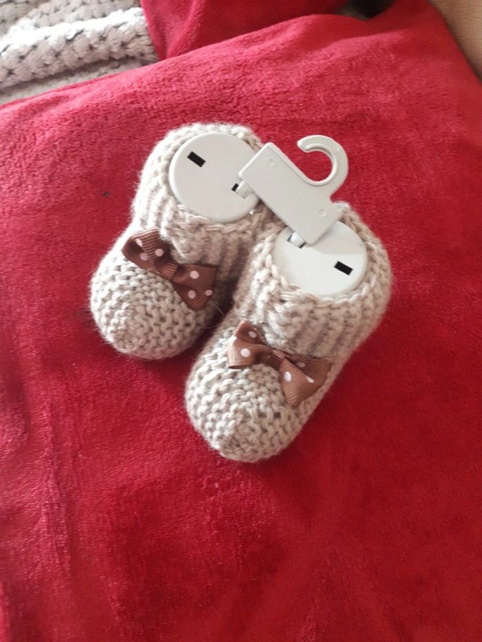 Chaussons bébé neuf - photo numéro 2