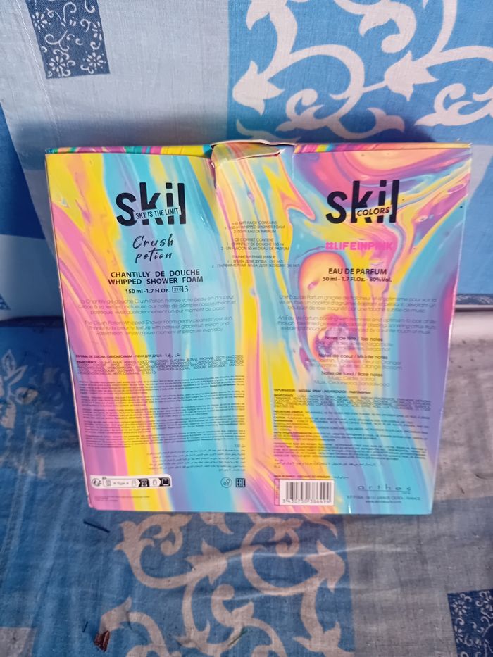 Coffret Chantilly de douche eau parfum neuf - photo numéro 2