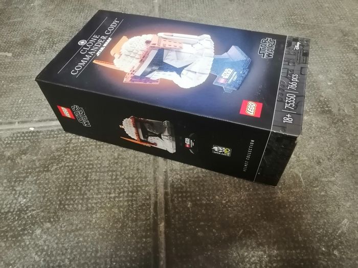 Lego Star Wars 75350 Le casque du Commandant clone Cody [NEUF] - photo numéro 4