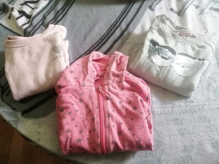 Lot fille haut taille 6 ans - photo numéro 2